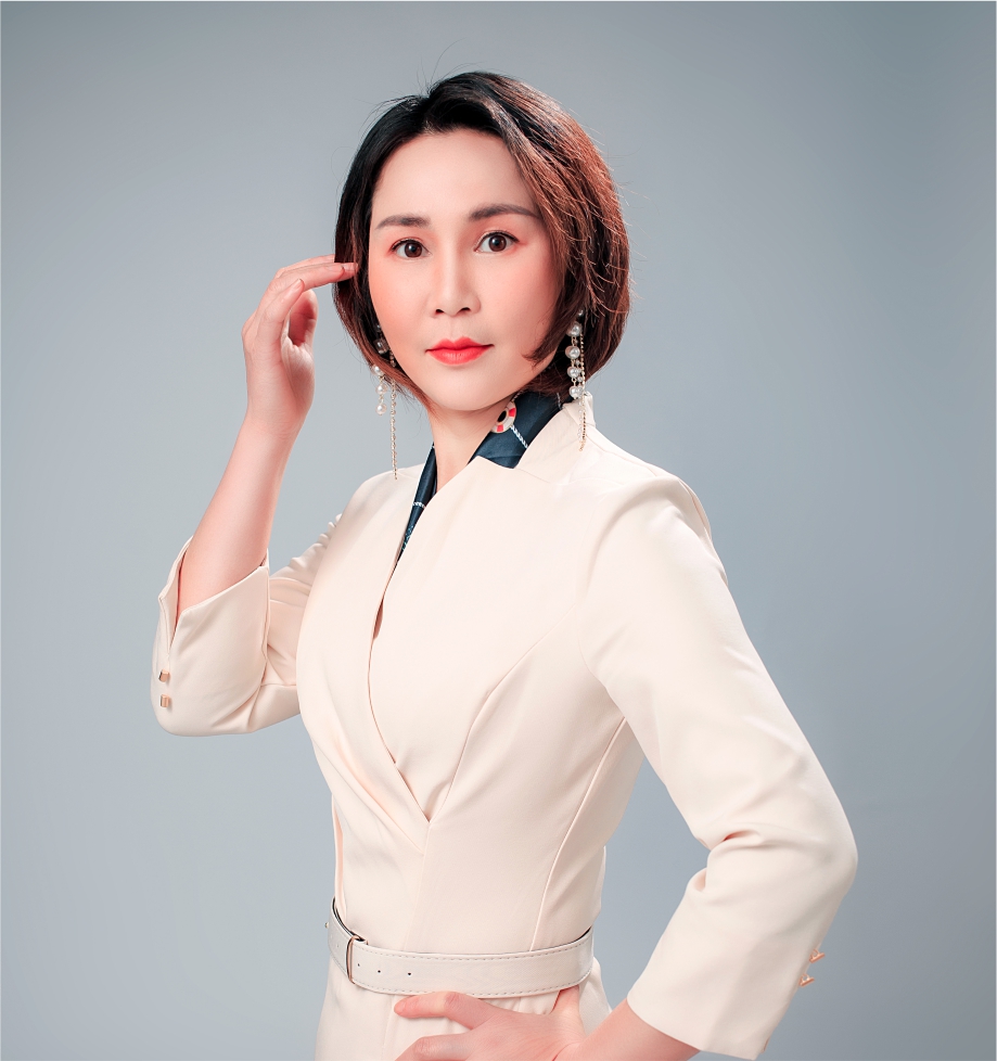 南寧高級(jí)紋繡師---覃玲