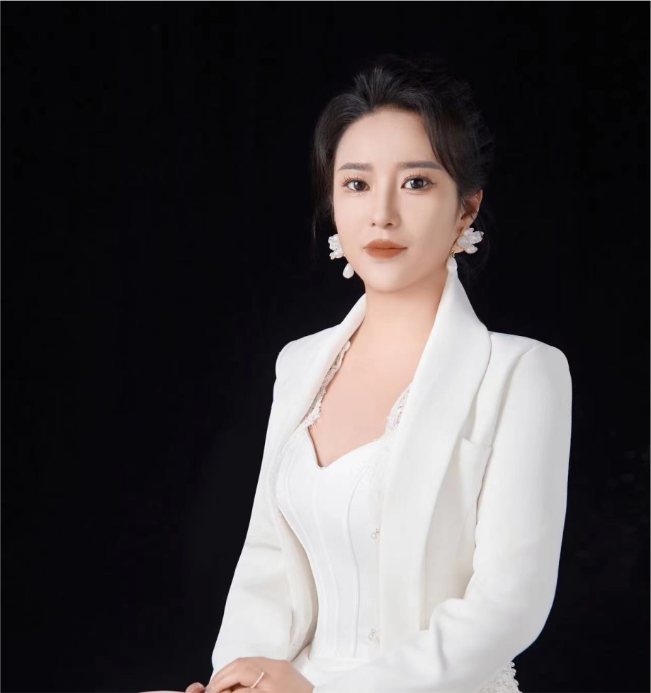 保定高級紋繡師---張若男